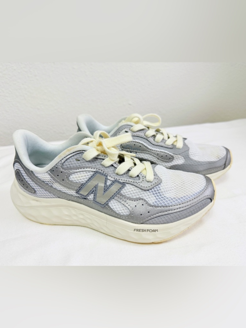 New Balance Fresh Foam Arishi White Silver Sneakers Women 7